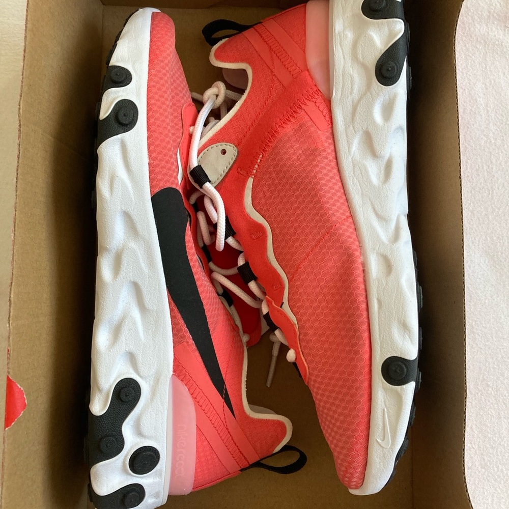 NWB Nike React 55 SE Ember Glow/Black-Night Bone 👟, size 8.